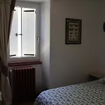 Lou Prat Bed & Breakfast