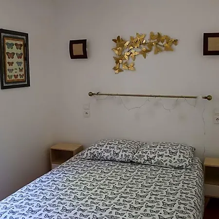 Lou Prat Bed & Breakfast 3*