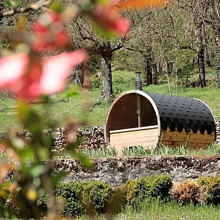 Lou Prat Bed & Breakfast 3*